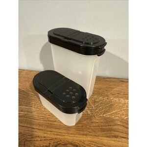 New Pair VNTG Tupperware Modular Mates Spice Shakers #1843 & 1846D w/ Black Lids